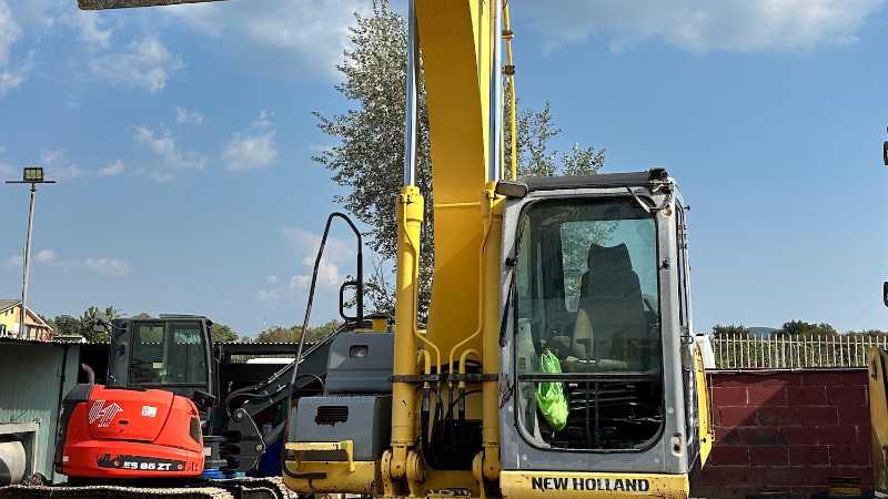 OmecoHub - NEW HOLLAND E245B